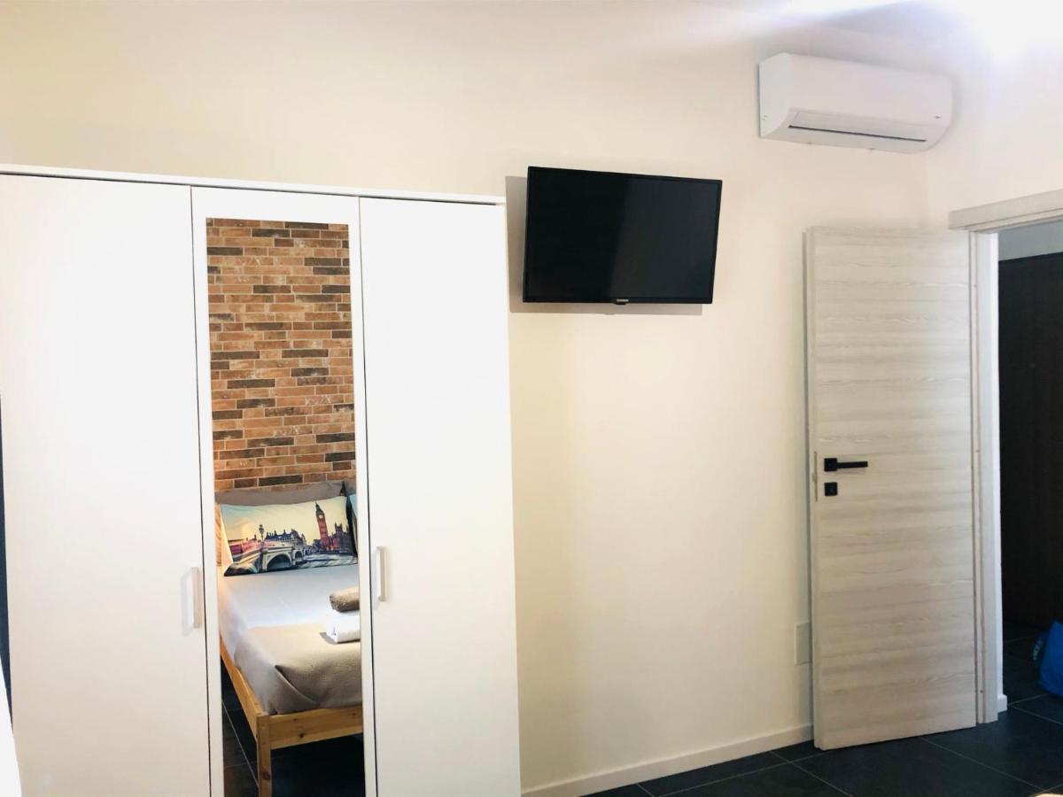 Ferienwohnung Blaxej, Nel Cuore Di Verona, Moderno Ed Elegante, 4 Posti Letto, Wi-Fi, Self Check In Exterior foto
