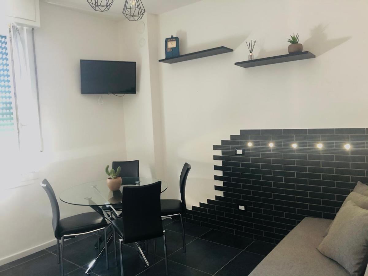 Ferienwohnung Blaxej, Nel Cuore Di Verona, Moderno Ed Elegante, 4 Posti Letto, Wi-Fi, Self Check In Exterior foto
