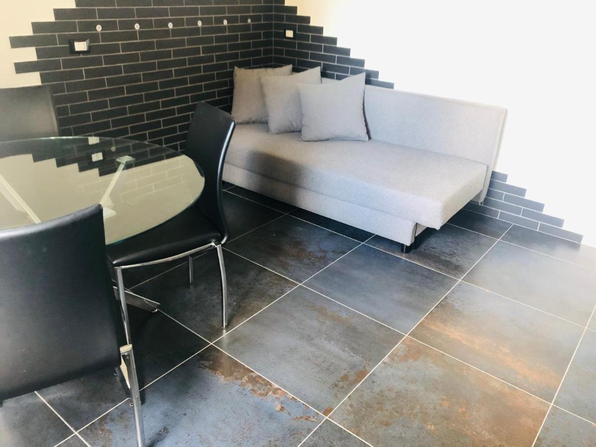 Ferienwohnung Blaxej, Nel Cuore Di Verona, Moderno Ed Elegante, 4 Posti Letto, Wi-Fi, Self Check In Exterior foto