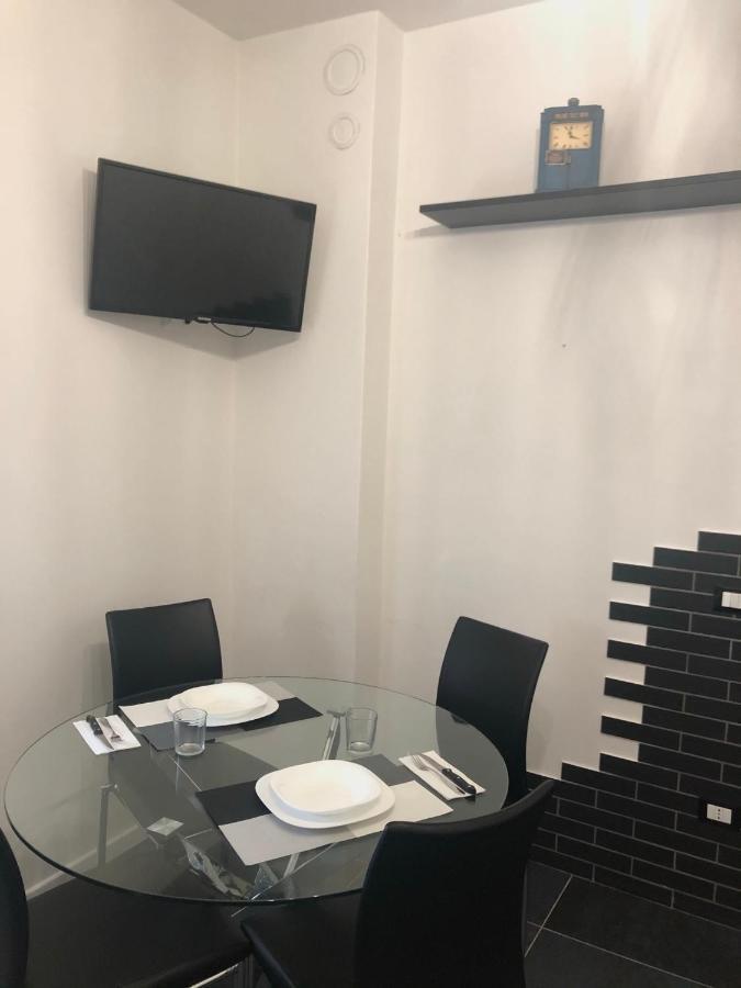 Ferienwohnung Blaxej, Nel Cuore Di Verona, Moderno Ed Elegante, 4 Posti Letto, Wi-Fi, Self Check In Exterior foto
