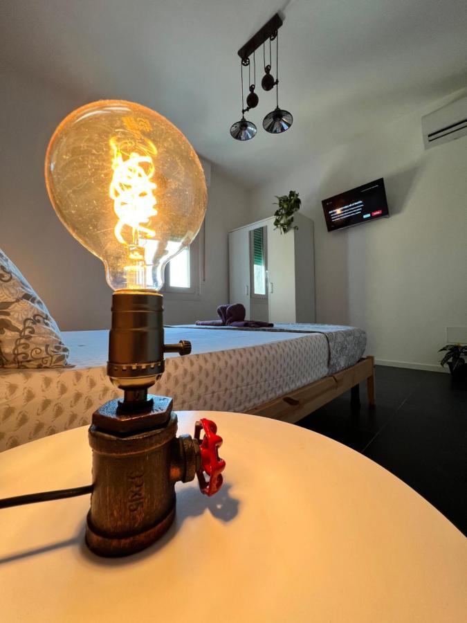 Ferienwohnung Blaxej, Nel Cuore Di Verona, Moderno Ed Elegante, 4 Posti Letto, Wi-Fi, Self Check In Exterior foto